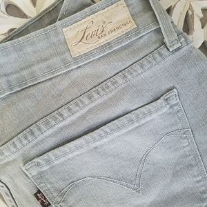 ❤️ Levi's Grey Denim jeans